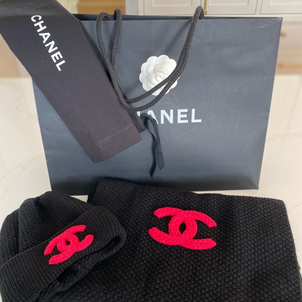 NWT CHANEL beanie and scarf